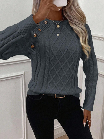 MATHILDE™ | SWEATER MED KNAPDETALJER